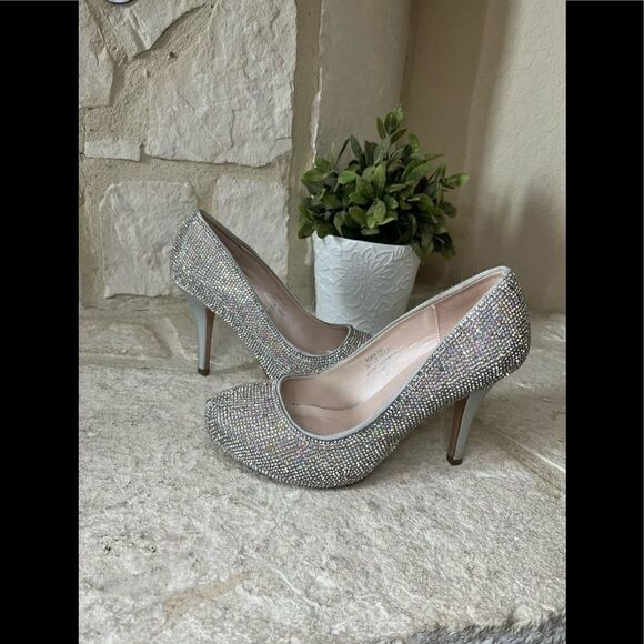 De Blossom collection Robin silver satin sparkling heels sz 7.5 - Picture 1 of 8